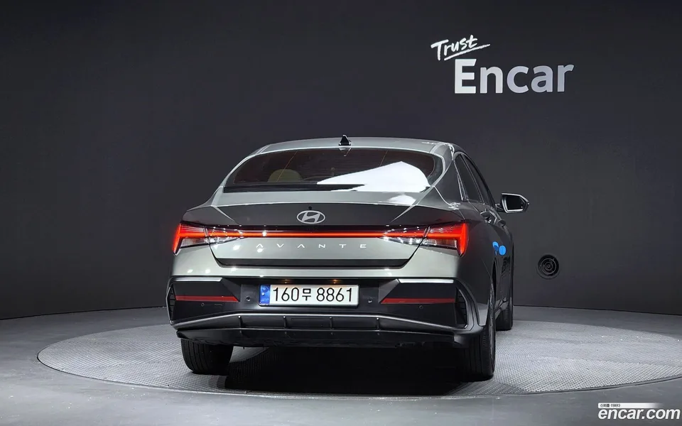 Hyundai Avante CN7 Hybrid 2024 — миниатюра 4