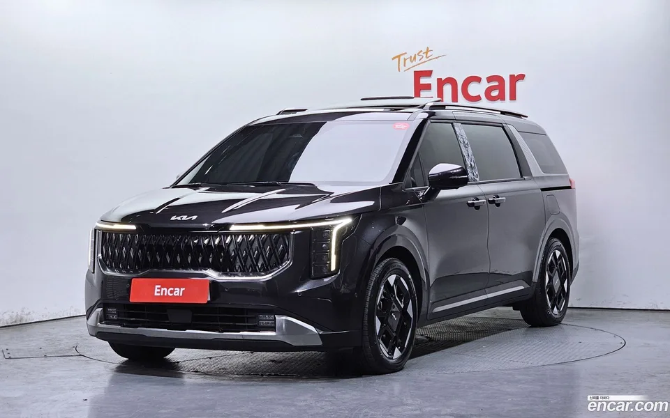 Kia Carnival 7 2024 — фото 1, купить с доставкой в Москву