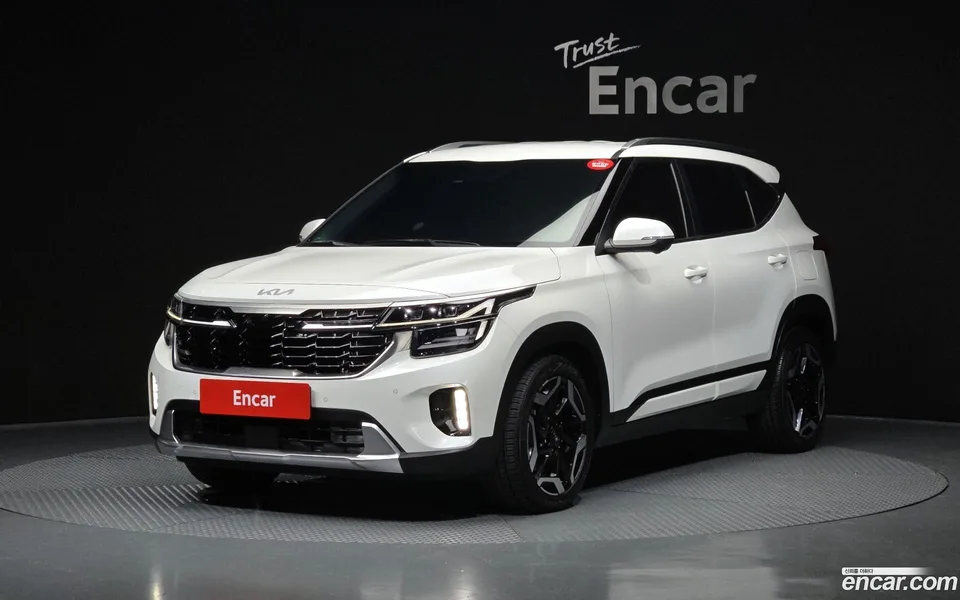 Kia Seltos 1.6 4WD 2022 — фото 1, купить с доставкой в Москву