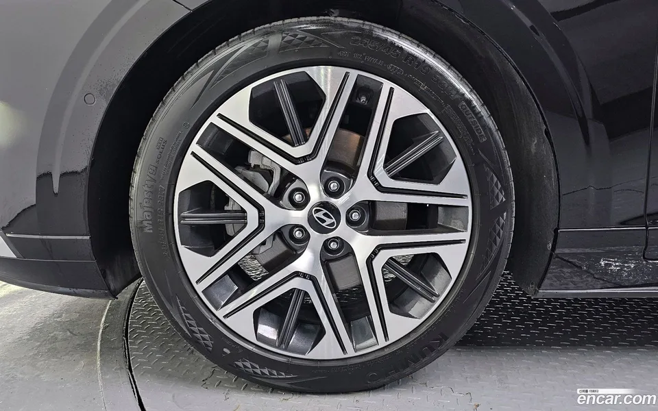 Hyundai Grandeur 2.5 2WD 2023 — миниатюра 2