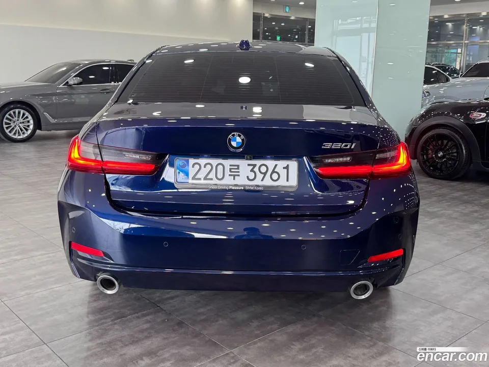 BMW 3 Series 320i 2025 — миниатюра 4