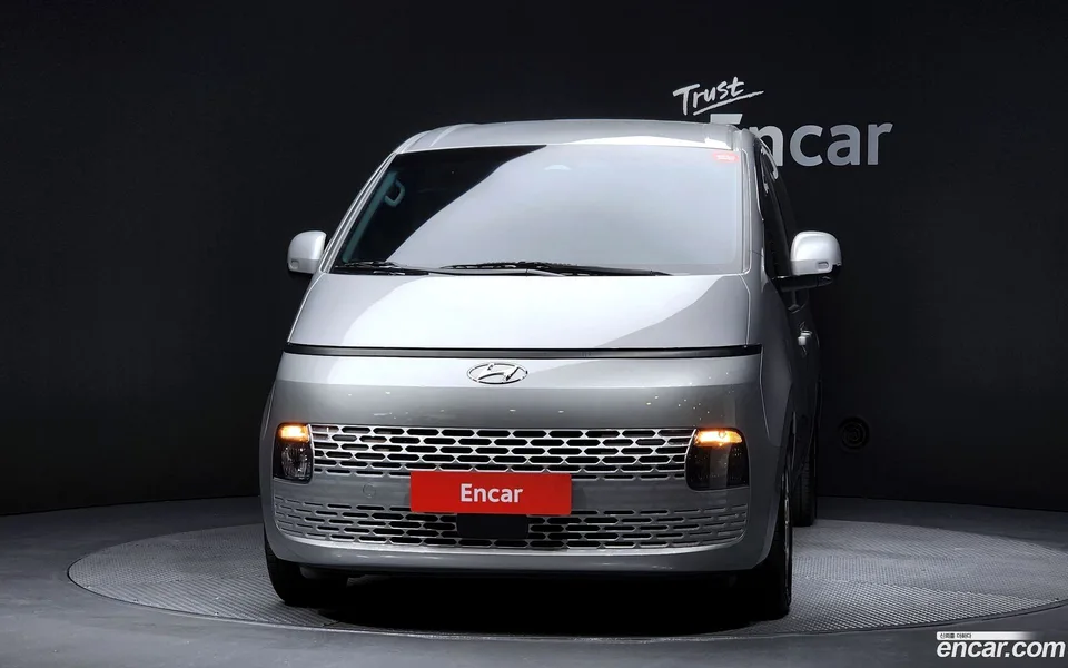 Hyundai Staria L3.5 5 2024 — миниатюра 3