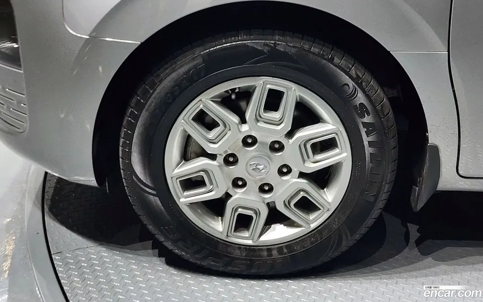 Hyundai Staria L3.5 5 2024 — миниатюра 5