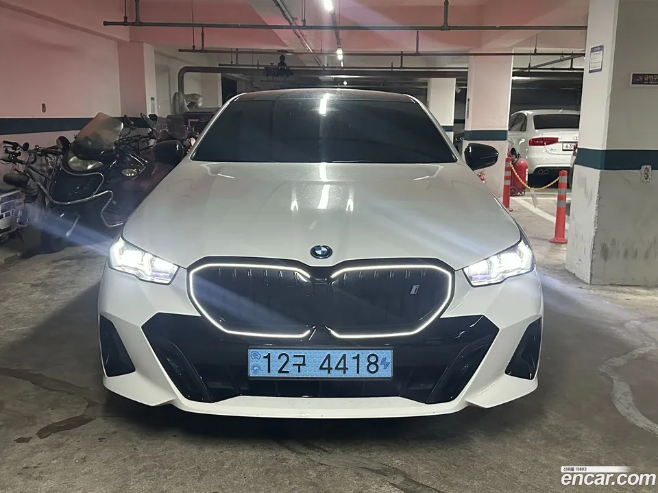 BMW i5 eDrive 40 M 2024 — thumbnail 3