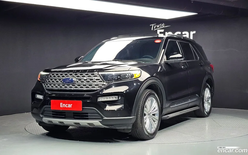 Ford Explorer 2.3 4WD 2022 — фото 1, купить с доставкой в Москву