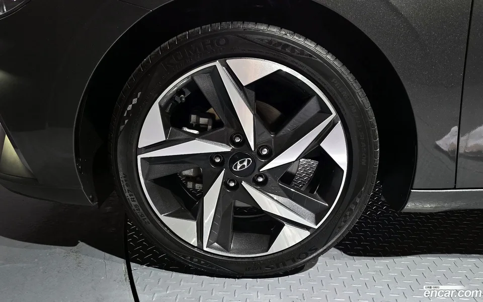 Hyundai Avante 1.6 2022 — миниатюра 2