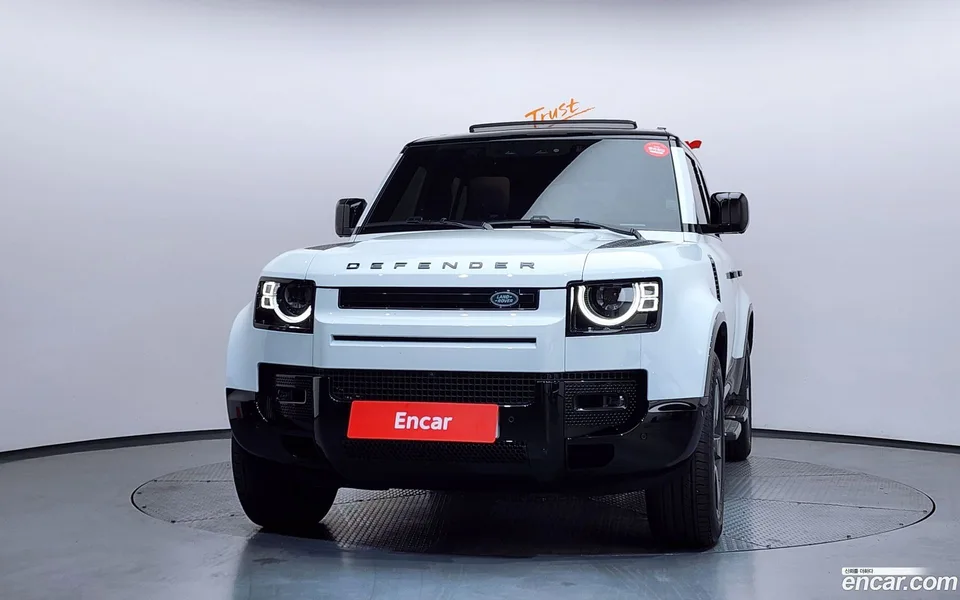 Land Rover Defender 110 D300 X- HSE 2025 — миниатюра 3