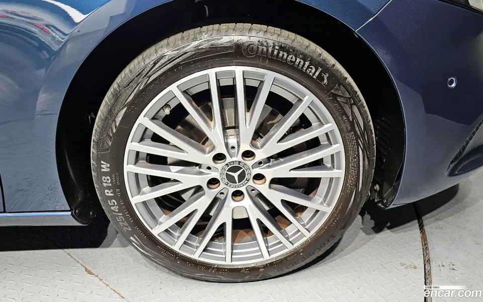 Mercedes-Benz A-Class A250 4MATIC 2022 — миниатюра 2