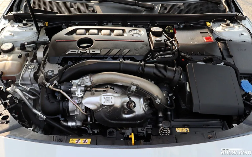 Mercedes-Benz A-Class AMG A35 4MATIC 2023 — миниатюра 3