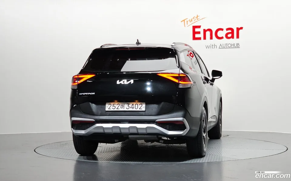 Kia Sportage 2.0 2WD 2023 — миниатюра 4