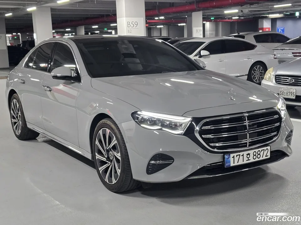 Mercedes-Benz E-Class E300 4MATIC 2024 — миниатюра 3