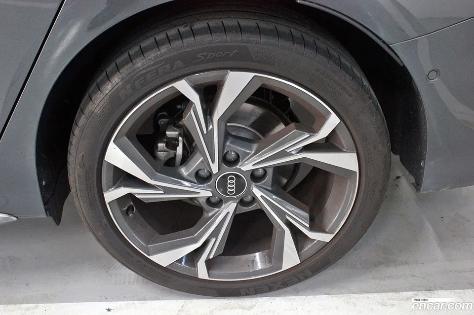 Audi A3 (8Y) 40 TFSI 2025 — миниатюра 2