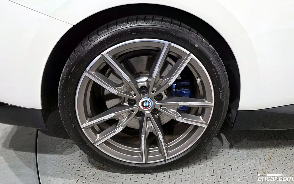 BMW 2 Series M240i xDrive 2023 — миниатюра 2