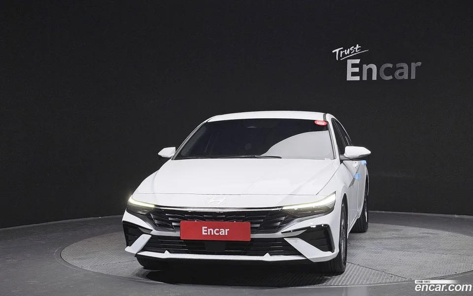 Hyundai Avante CN7 Hybrid 2025 — миниатюра 3