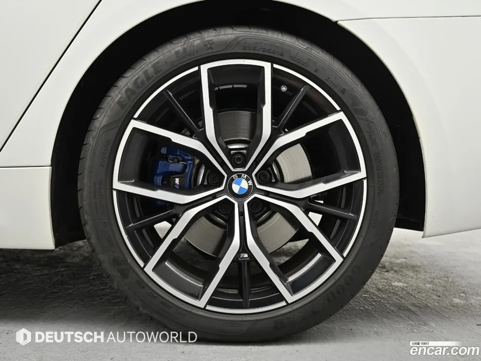 BMW 5 Series 530i M 2023 — миниатюра 5