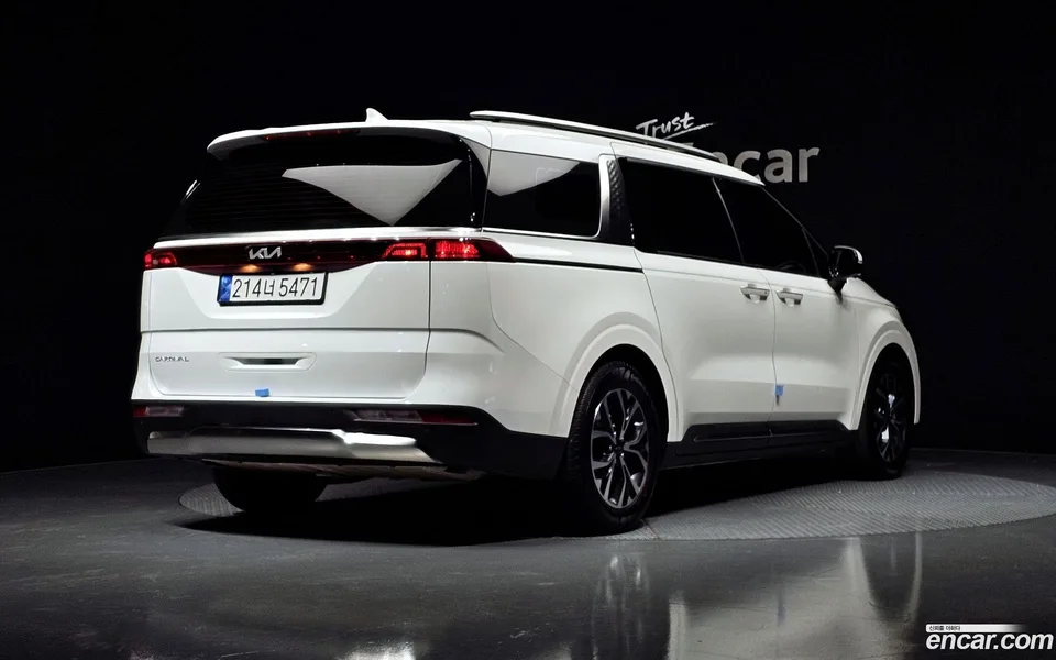 Kia Carnival 9 2022 — миниатюра 2