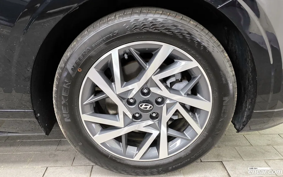 Hyundai Grandeur 2.5 2WD 2023 — миниатюра 2