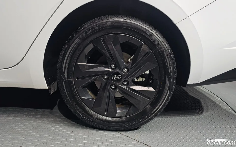 Hyundai Avante 1.6 2022 — миниатюра 5