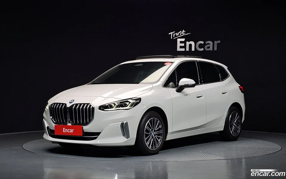 BMW 2 Series Active Tourer 220i 2023 — фото 1, купить с доставкой в Москву