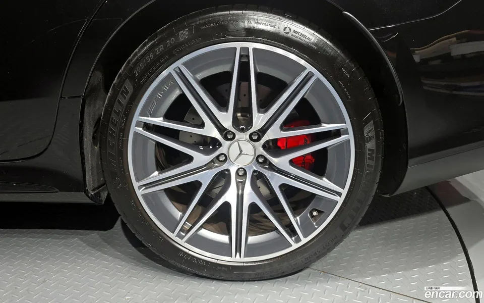 Mercedes-Benz AMG GT 4 43 4MATIC+ 2023 — миниатюра 2