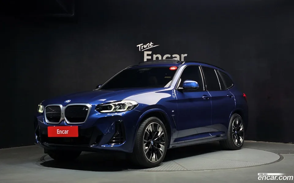 BMW iX3 M 2022 — фото 1, купить с доставкой в Москву