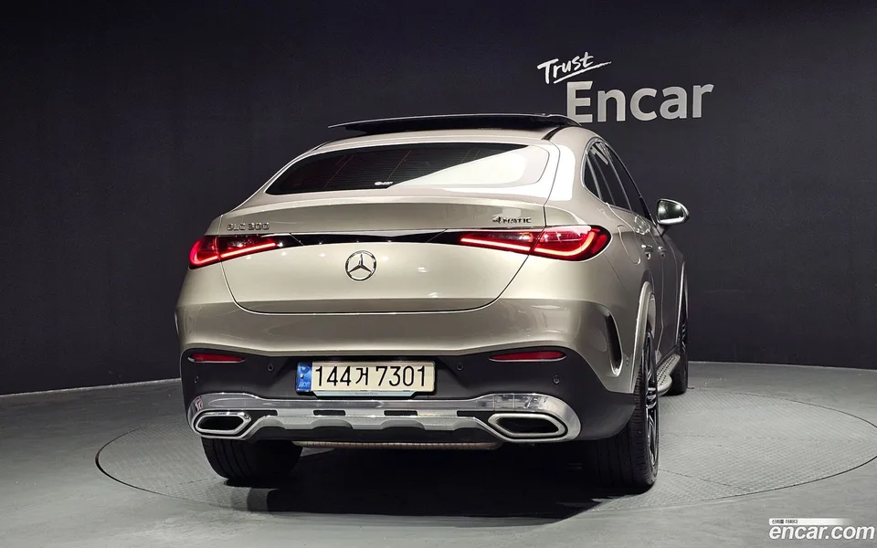 Mercedes-Benz GLC-Class GLC300 4MATIC 2023 — миниатюра 4