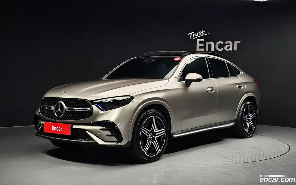 Mercedes-Benz GLC-Class GLC300 4MATIC 2023 — фото 1, купить с доставкой в Москву