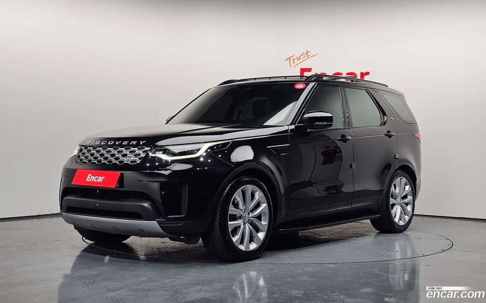Land Rover Discovery D250 SE 2022 — фото 1, купить с доставкой в Москву