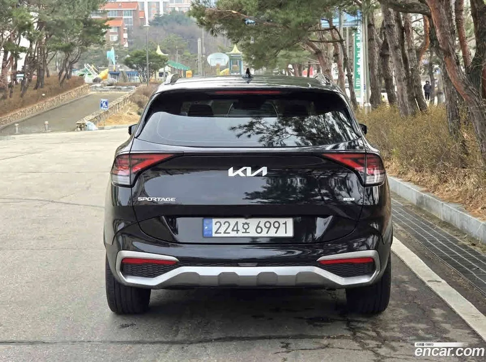 Kia Sportage Hybrid 2WD 2024 — thumbnail 2