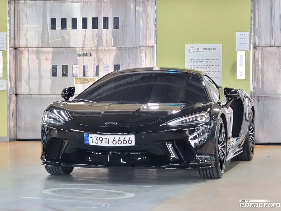 McLaren GT 4.0 2022 — фото 1, купить с доставкой в Москву