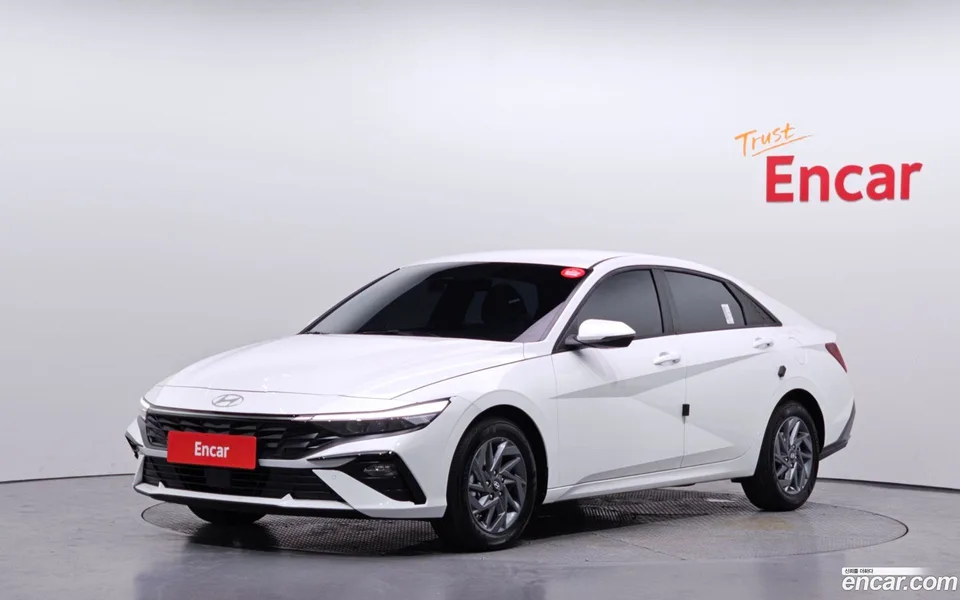 Hyundai Avante CN7 Hybrid 2025 — фото 1, купить с доставкой в Москву