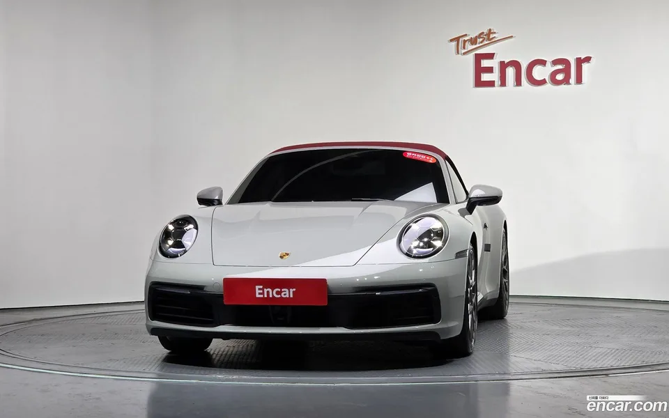 Porsche 911 (992) 2024 — миниатюра 3