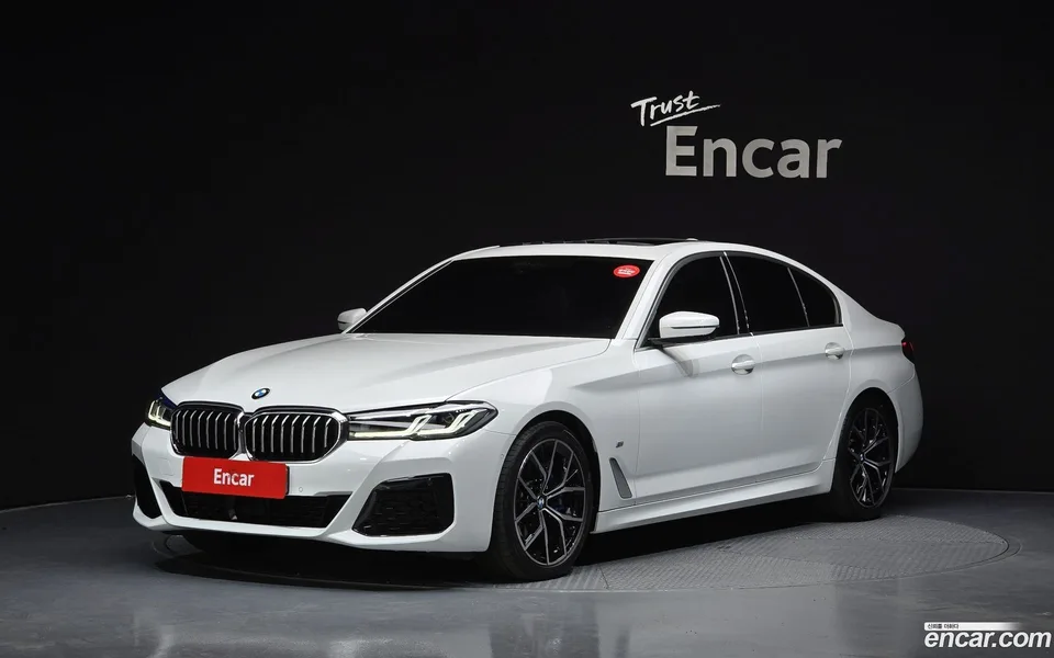 BMW 5 Series 530i xDrive M 2023 — фото 1, купить с доставкой в Москву