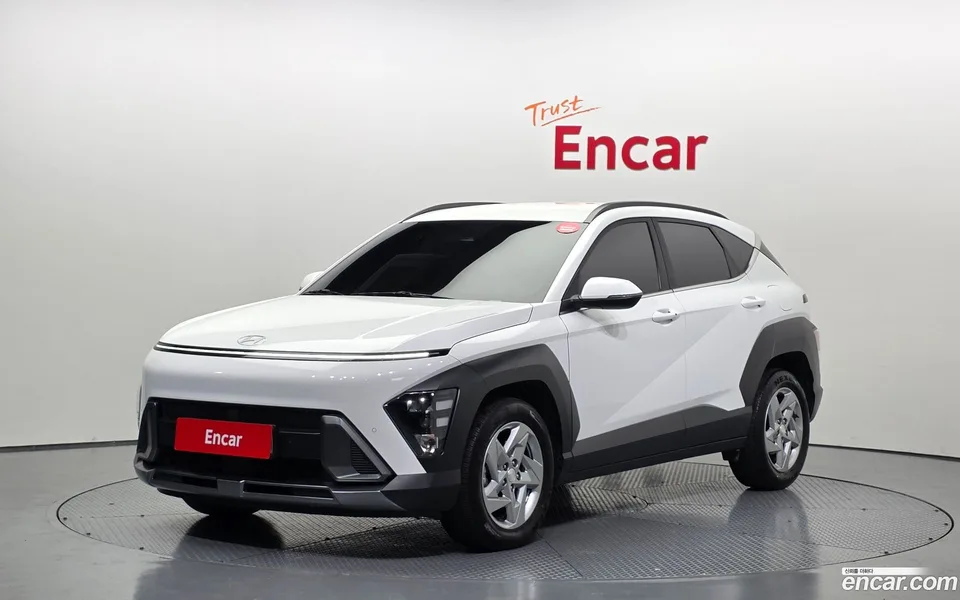 Hyundai Kona 1.6 2WD 2023 — фото 1, купить с доставкой в Москву