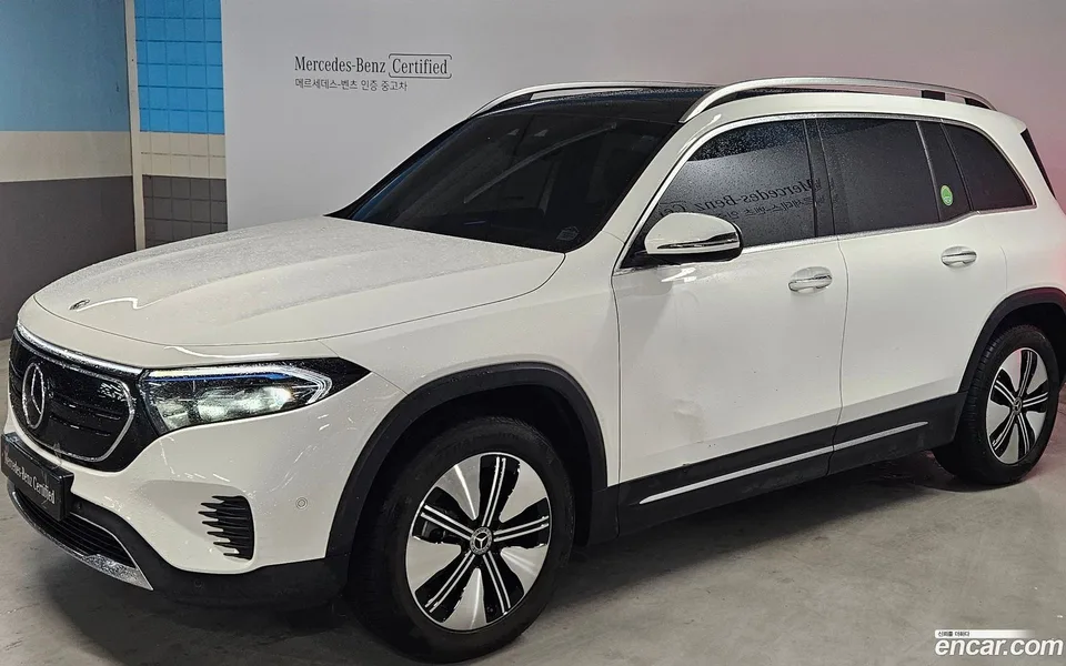 Mercedes-Benz EQB EQB300 4MATIC 2023 — фото 1, купить с доставкой в Москву