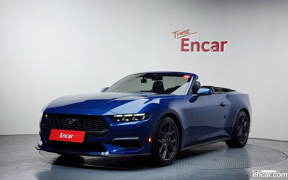 Ford Mustang 2.3 2024 — фото 1, купить с доставкой в Москву