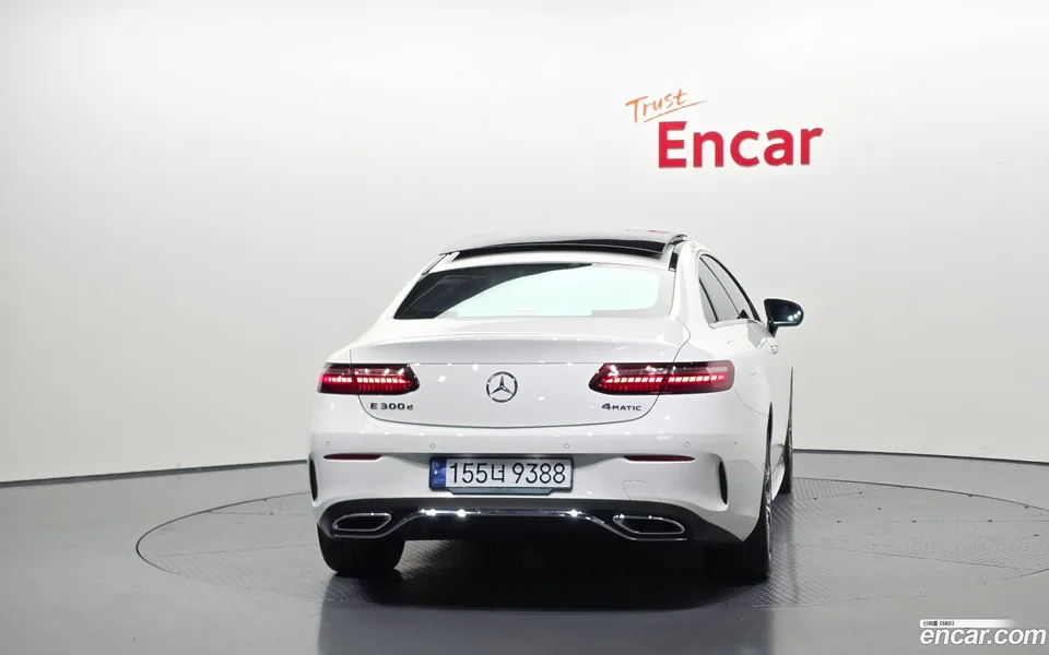 Mercedes-Benz E-Class E300d 4MATIC 2023 — миниатюра 4