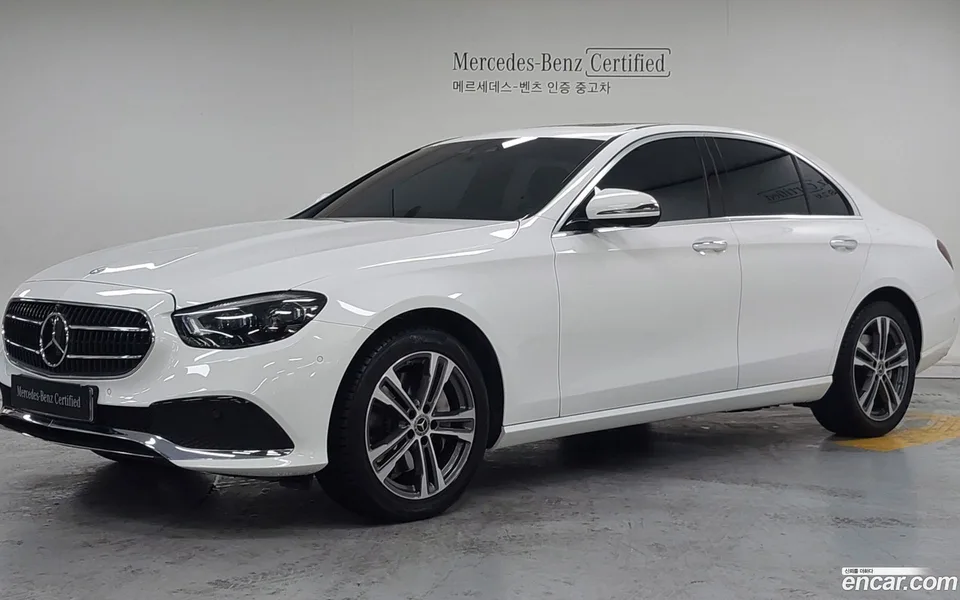 Mercedes-Benz E-Class E350 4MATIC 2022 — фото 1, купить с доставкой в Москву