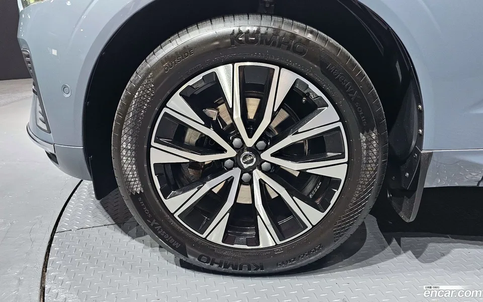 Volvo XC60 B5 2022 — миниатюра 5