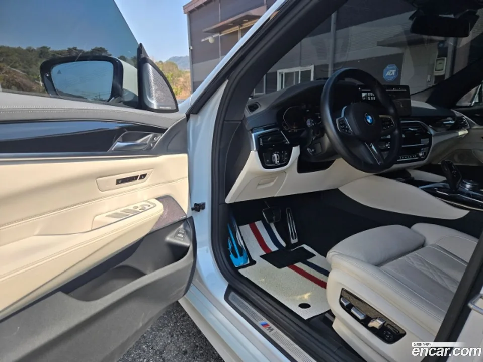 BMW 6 Series GT 630i xDrive M 2024 — миниатюра 5