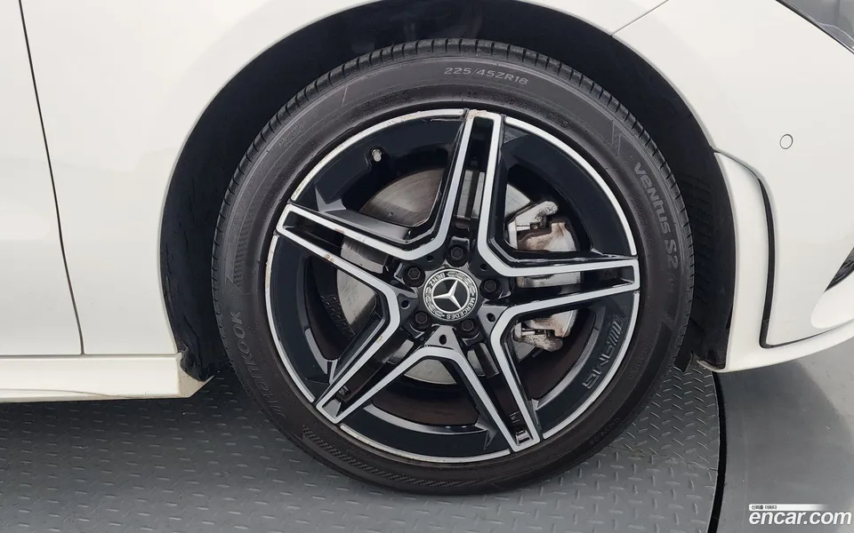 Mercedes-Benz CLA-Class CLA250 4MATIC 2022 — миниатюра 2