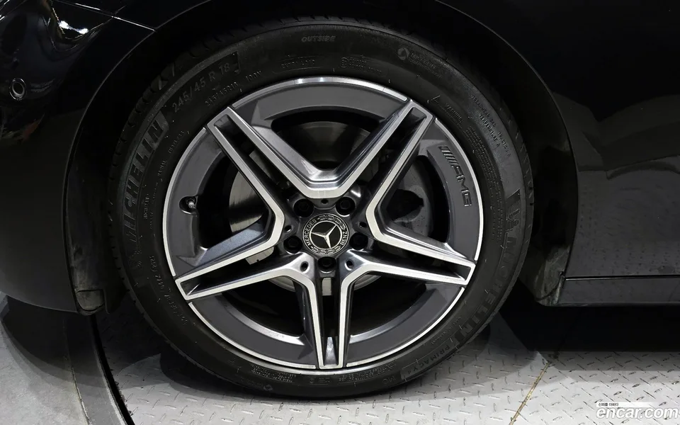 Mercedes-Benz E-Class E250 AMG Line 2023 — миниатюра 2