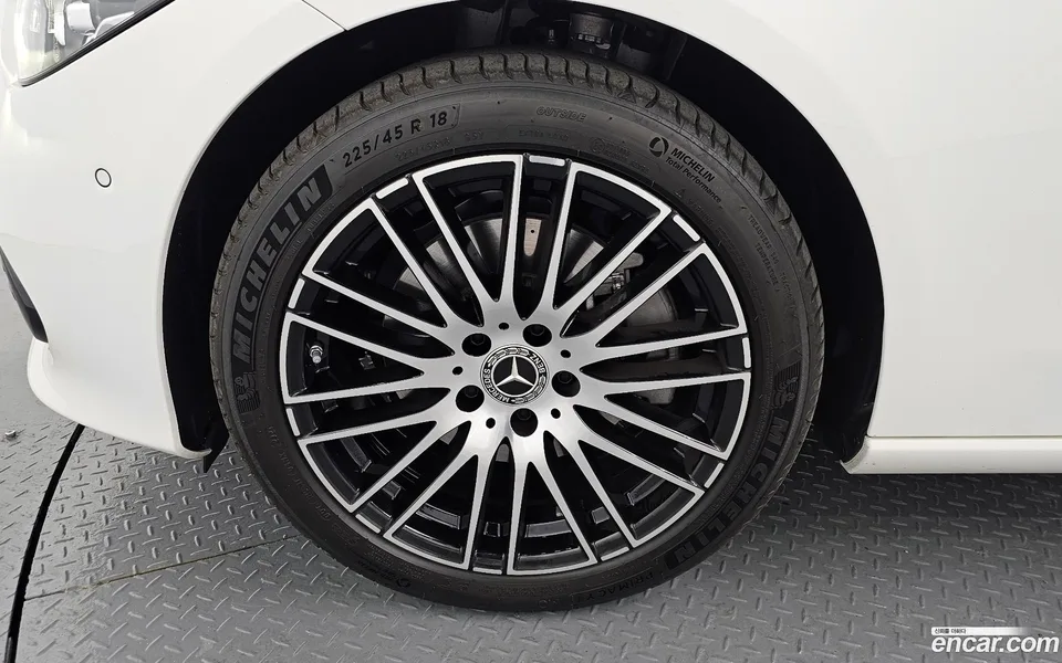 Mercedes-Benz C-Class C200 2025 — миниатюра 2