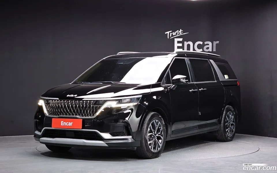 Kia Carnival 9 2022 — фото 1, купить с доставкой в Москву