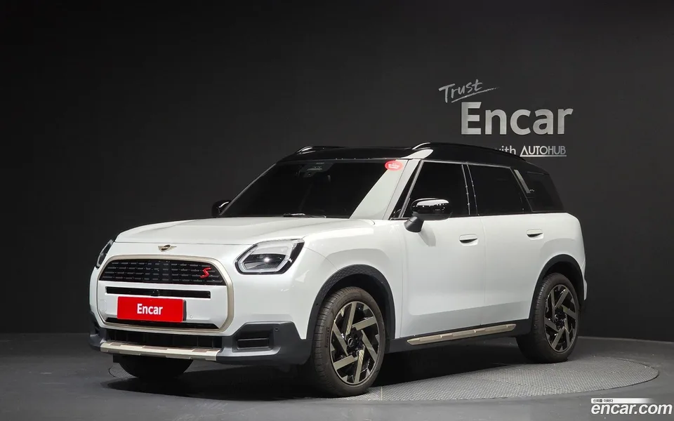 MINI Cooper S Countryman ALL4 2024 — фото 1, купить с доставкой в Москву