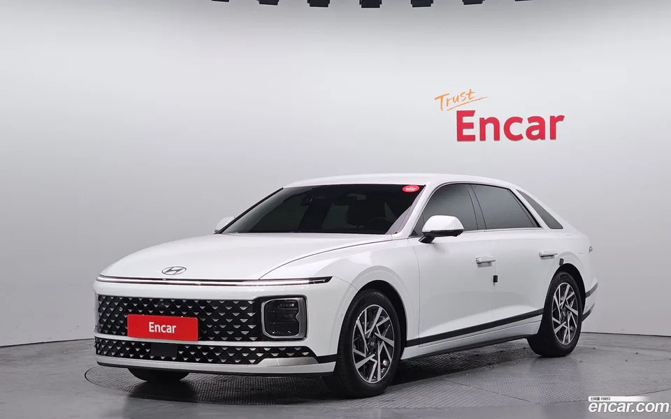 Hyundai Grandeur 2.5 2WD 2023 — фото 1, купить с доставкой в Москву
