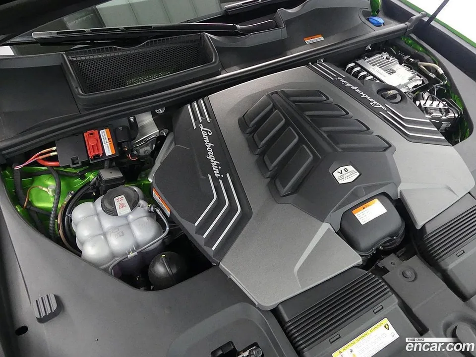 Lamborghini Urus 4.0 V8 S 2024 — миниатюра 5