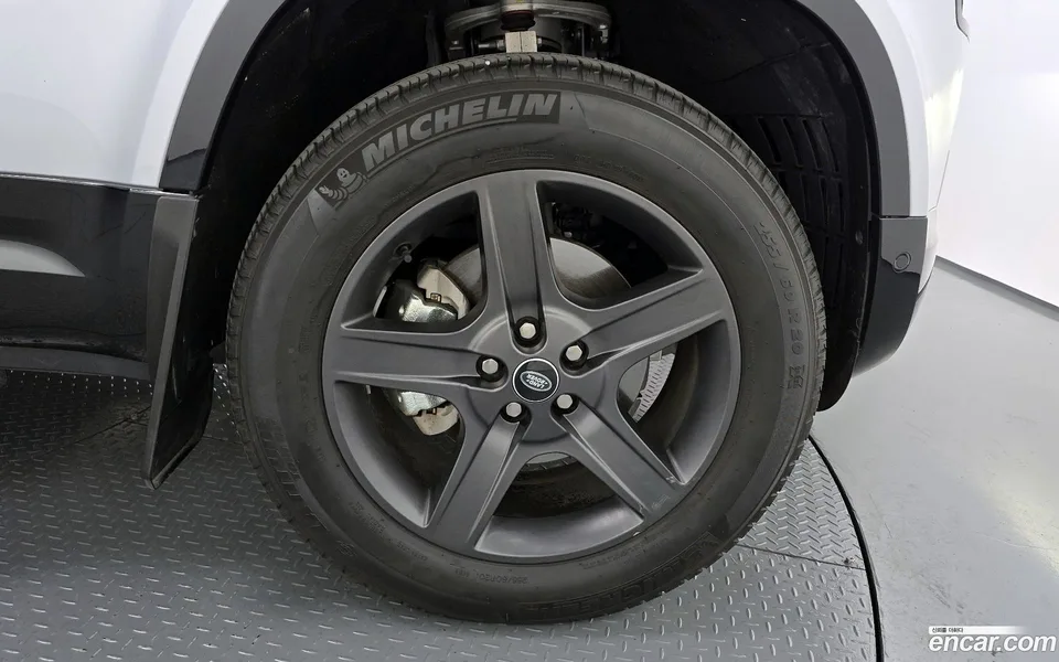 Land Rover Defender 110 P300 X- SE 2024 — миниатюра 2