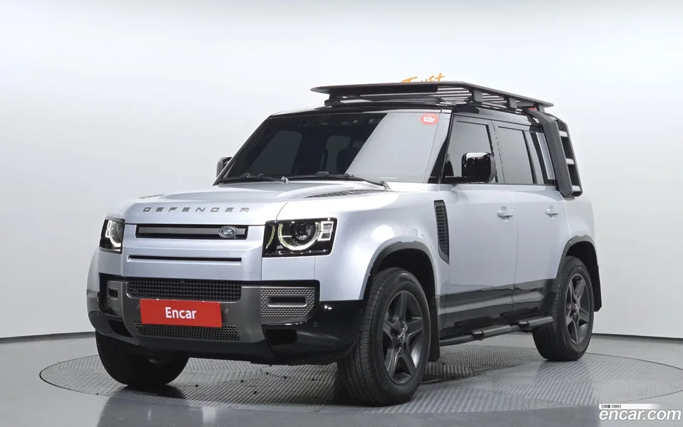 Land Rover Defender 110 P300 X- SE 2024 — фото 1, купить с доставкой в Москву