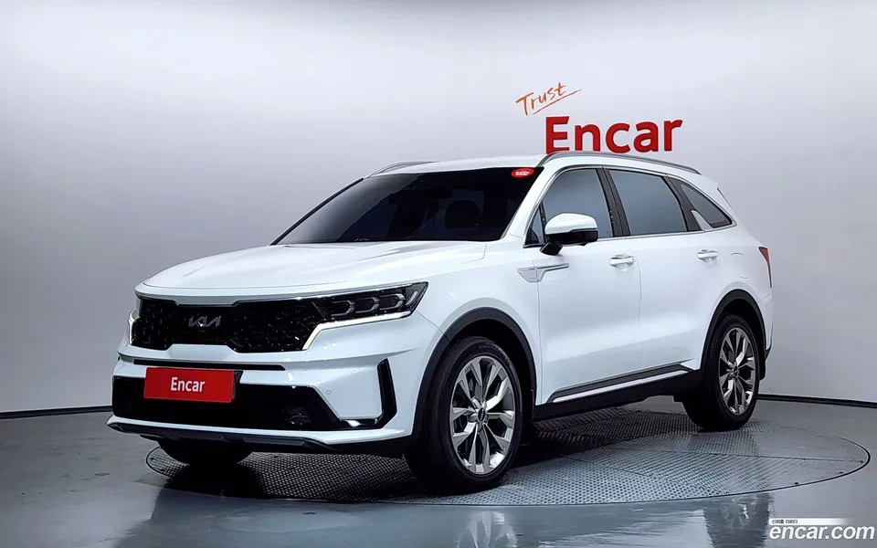 Kia Sorento 2.5T 2WD 2023 — фото 1, купить с доставкой в Москву